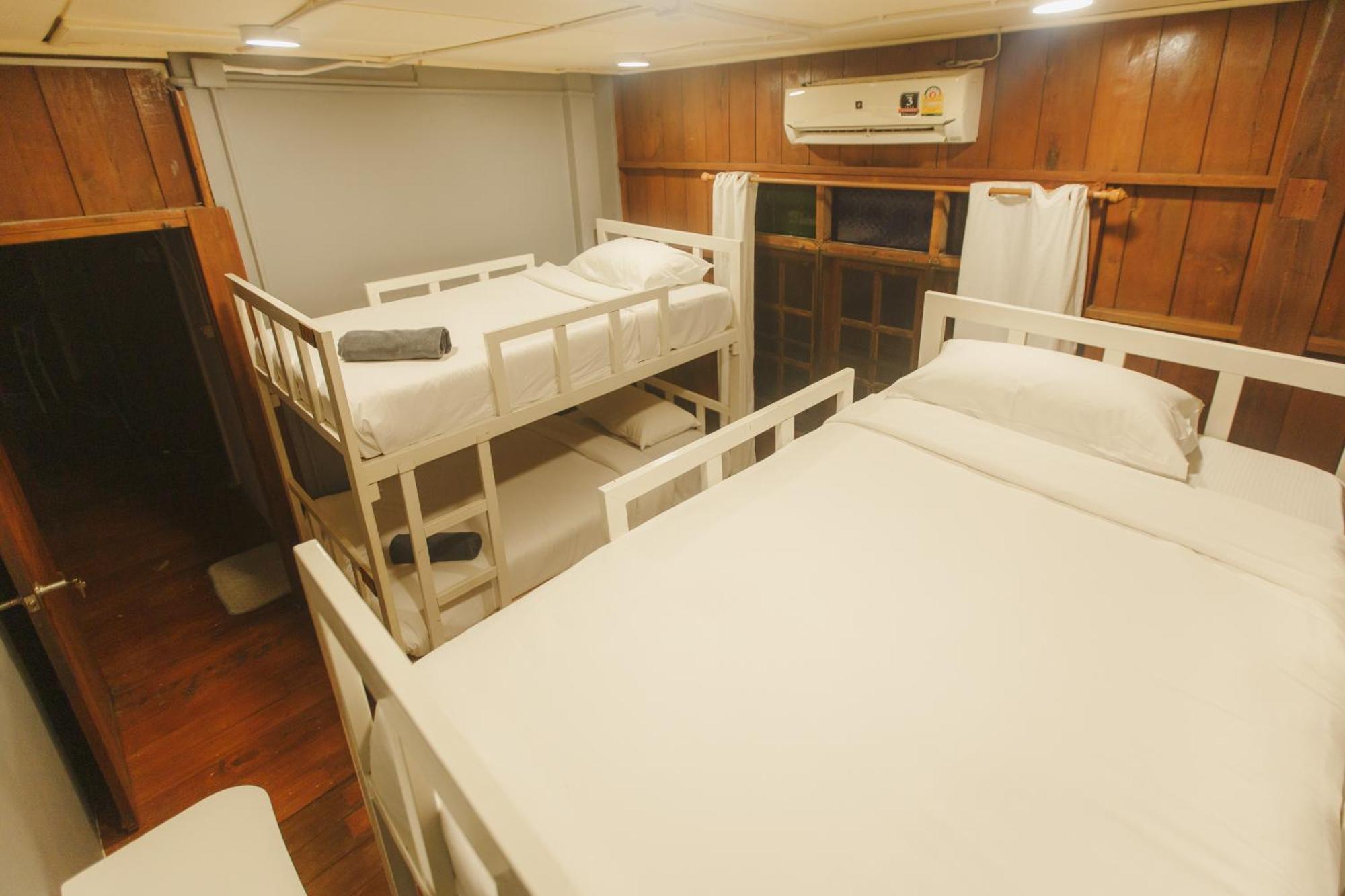 Agga Cnx Hostel Chiang Mai Esterno foto