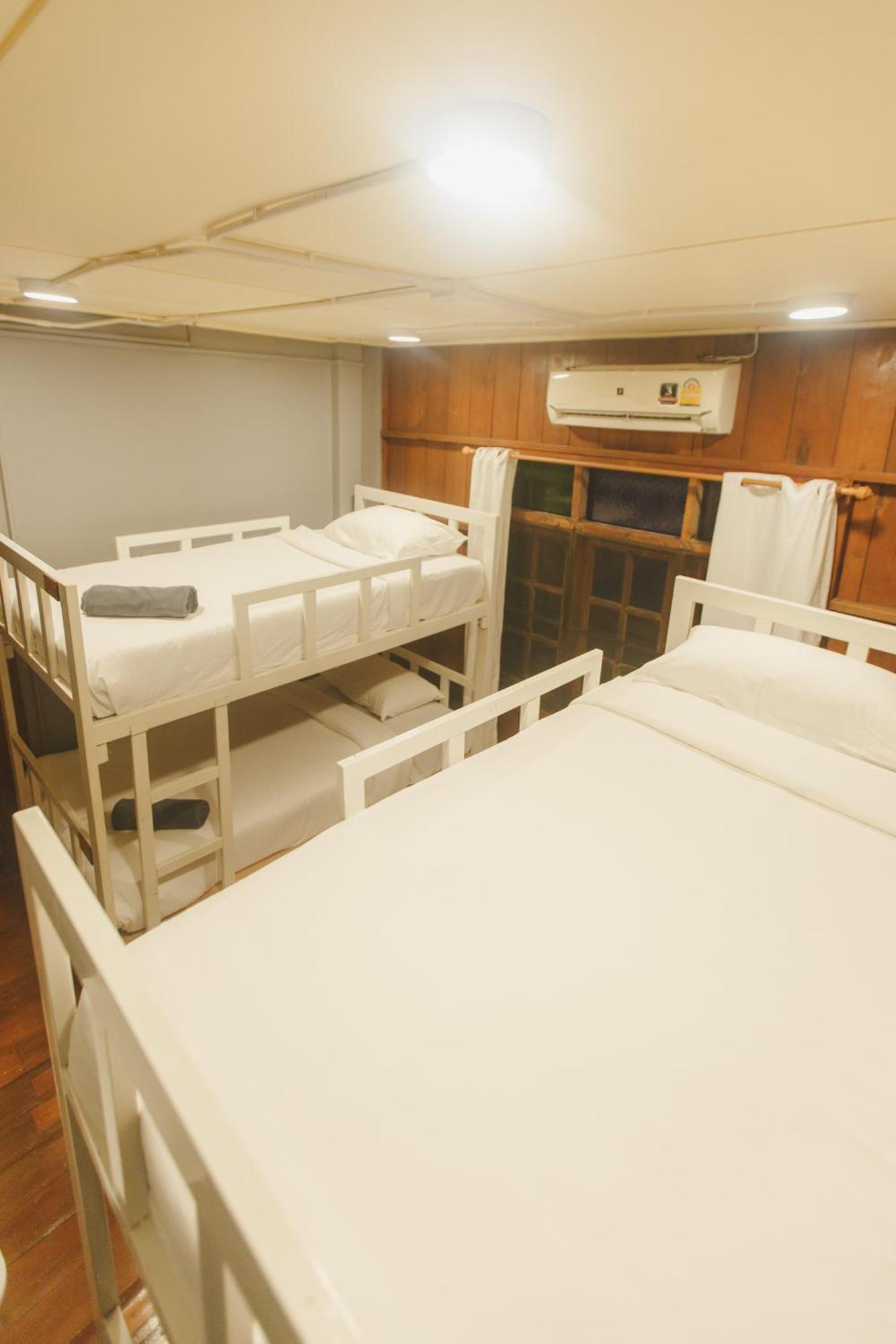 Agga Cnx Hostel Chiang Mai Esterno foto
