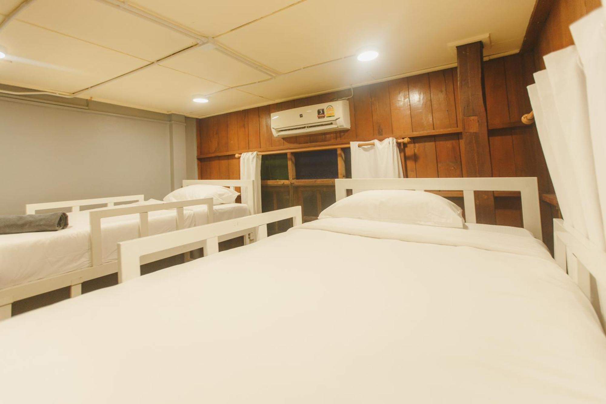 Agga Cnx Hostel Chiang Mai Esterno foto
