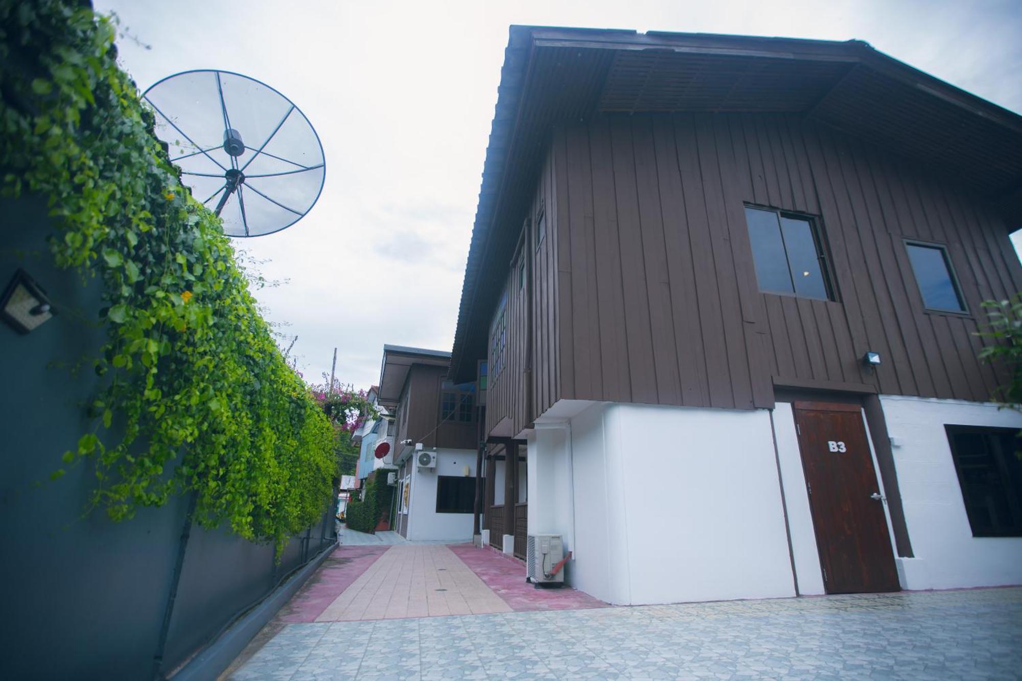 Agga Cnx Hostel Chiang Mai Esterno foto