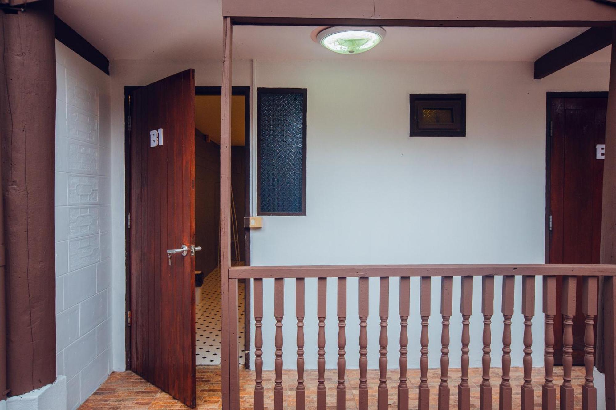 Agga Cnx Hostel Chiang Mai Esterno foto